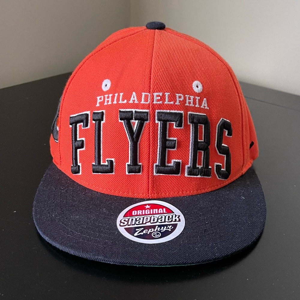 Zephyr Philadelphia Flyers Snap Back Flat Brim